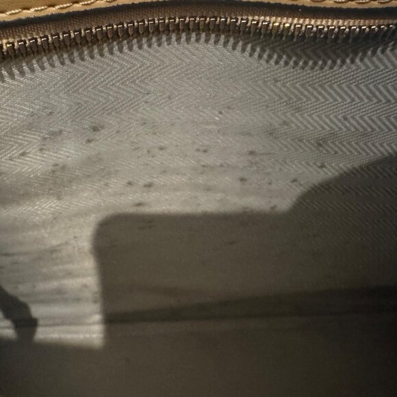 The Tote Bag Leather Medium Traveler Tote Bag - Picture 6 of 9